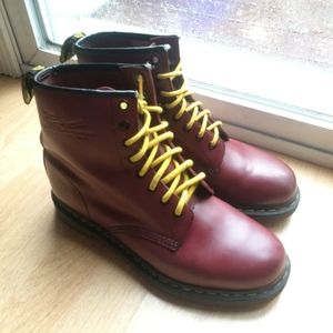 Dr. Doc Martens Original Combat Boot Burgundy 9